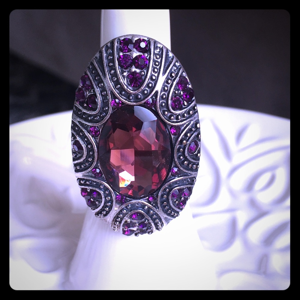 Statement expandable ring